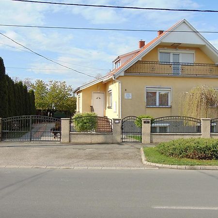 Kata Vendeghaz Hotel Bük Buitenkant foto