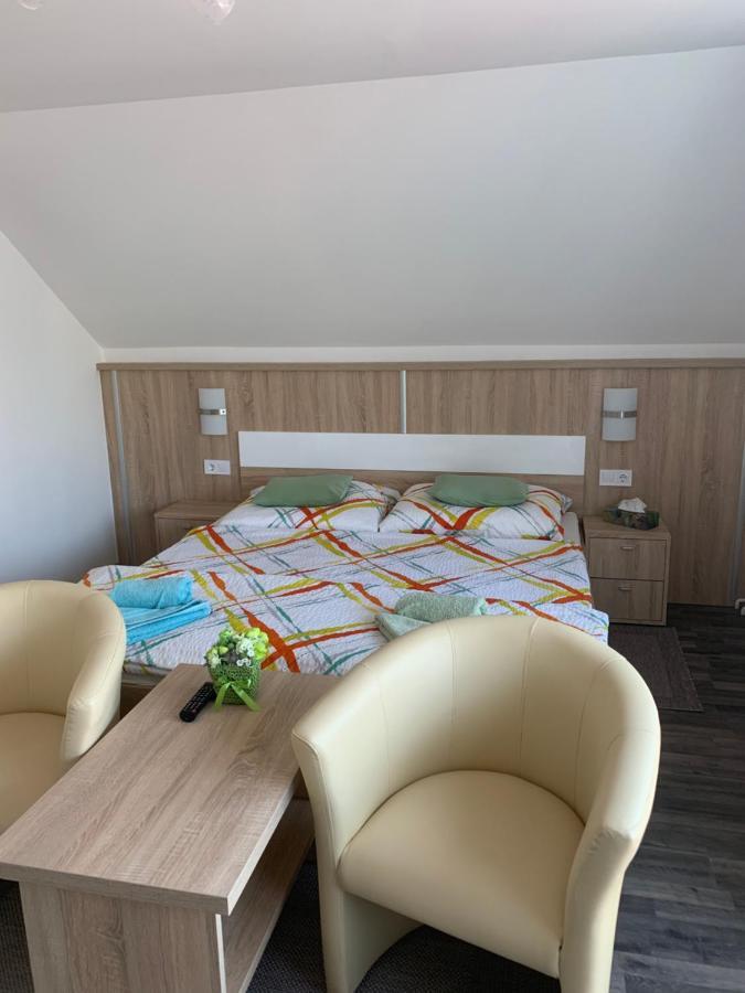 Kata Vendeghaz Hotel Bük Buitenkant foto