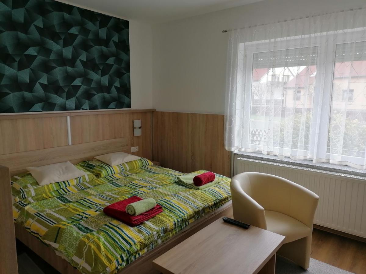 Kata Vendeghaz Hotel Bük Buitenkant foto